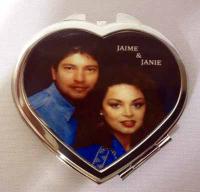 Heart Mirror Compact
Really nice work and perfect pic that fit in there perfectly.
